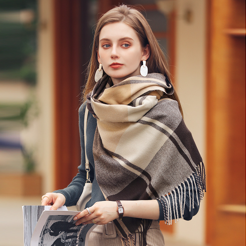 Khăn choàng giả cashmere ca rô khăn quàng cổ mùa đông mới Khăn choàng nữ dày khăn choàng điều hòa không khí Khăn choàng có núm tua ấm