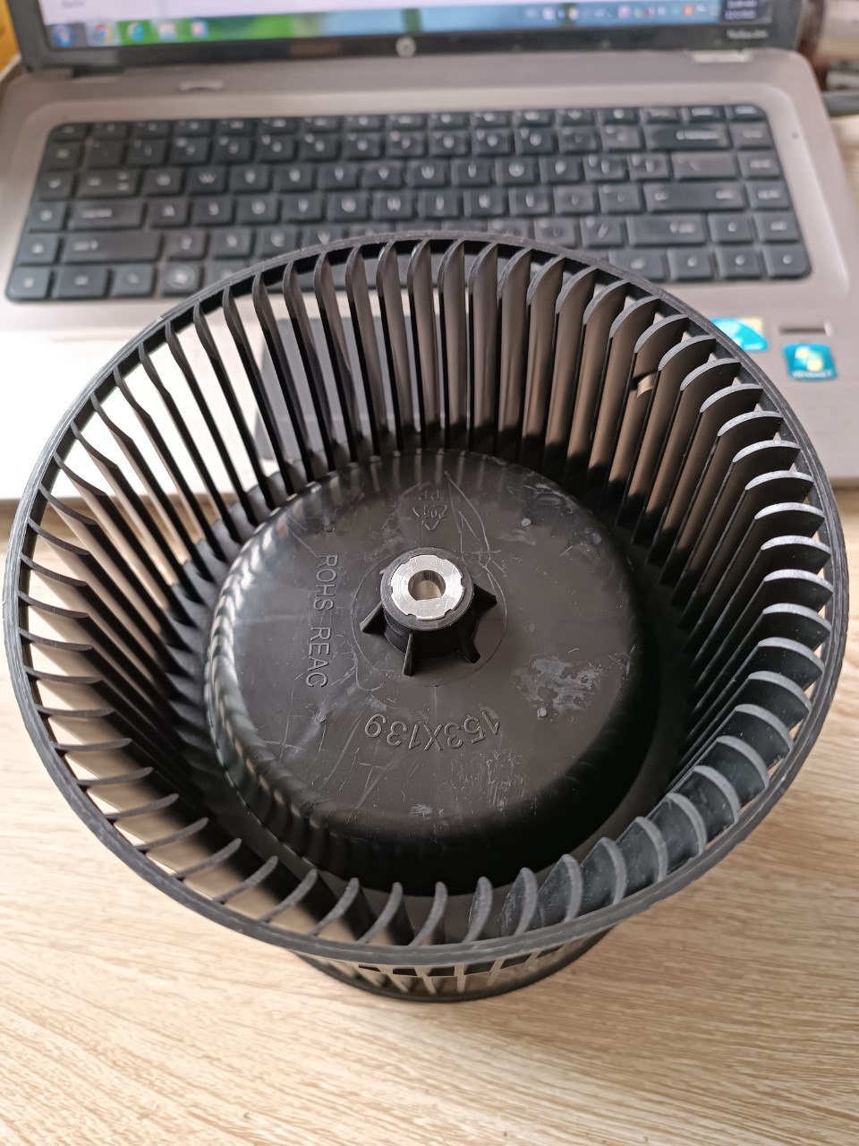 Cánh quạt máy hút mùi nhà bếp Sunhouse SHB6629 mới