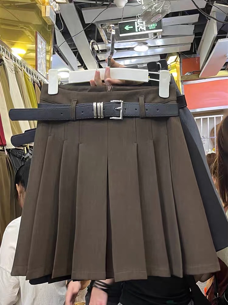 Châu Linh Store - 𝙉𝙚𝙬 𝙎𝙠𝙞𝙧𝙩 - Chân váy jean Quảng Châu... | Facebook