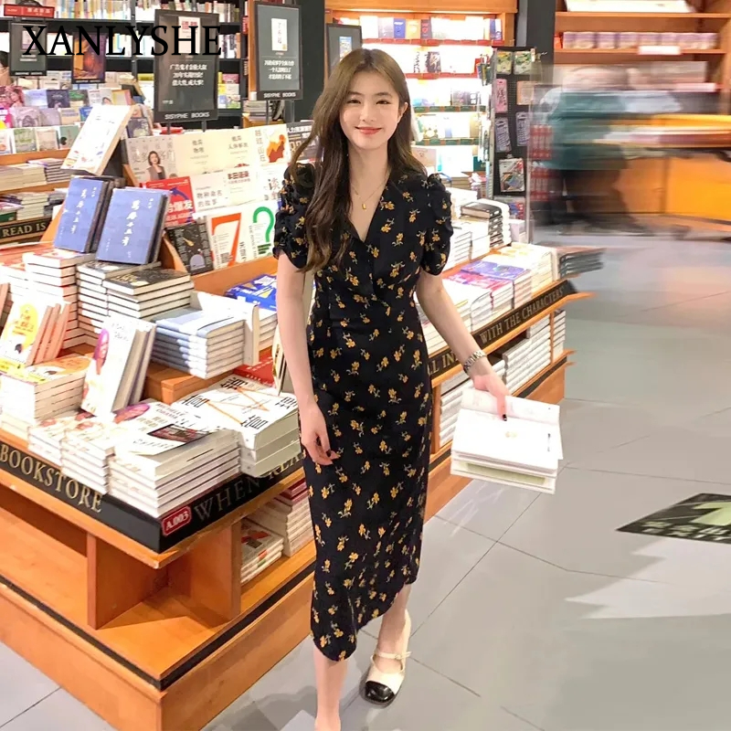 XANLYSHE ชุดเดรสลายดอกไม้สไตล์เกาหลีสำหรับผู้หญิงเดรสคอวีเก็บเอวใส่แล้วดูผอมแขนพองสไตล์ฝรั่งเศสแบบใหม่ฤดูร้อน ราคา 113 บาท*ส่งฟรี