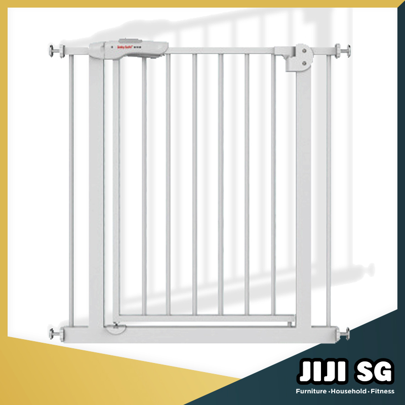 hinged baby gate