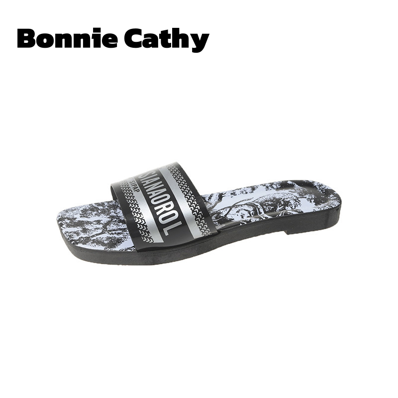 Bonnie Cathy Women's Stylish Semi-Slippers Unique Pattern PVC Shoe Sole Comfort and Casual Sandals ราคา 108 บาท*ส่งฟรี