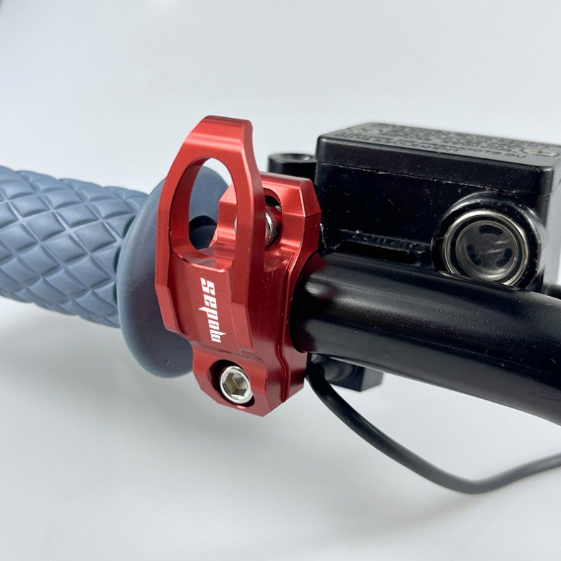 Móc treo phụ kiện lắp tay thắng tay côn xe máy xe mô tô