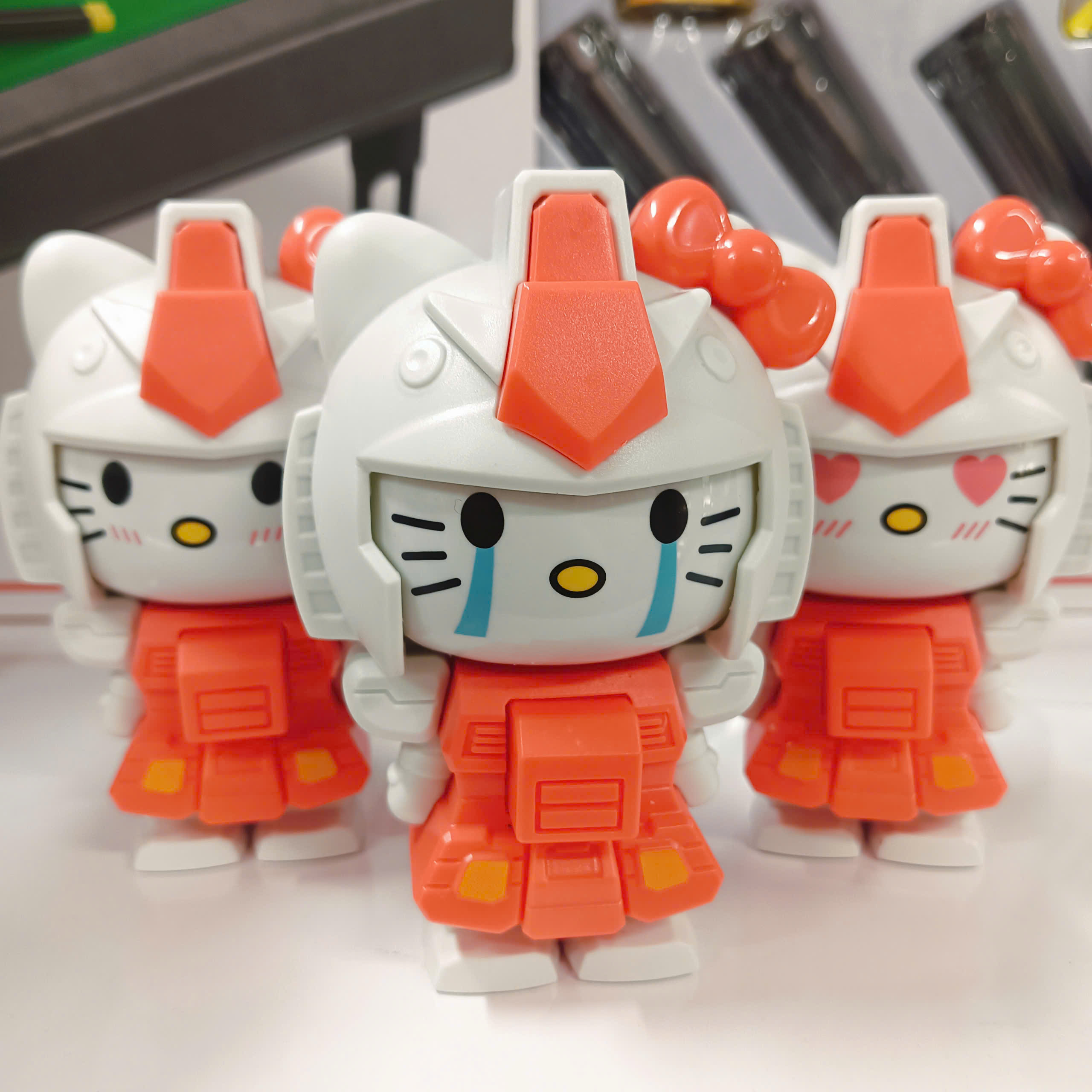 Móc Khoá Kitty Robot Đổi 3 Biểu Cảm Đáng Yêu – Món Phụ Kiện Xinh Xắn Cho Túi Xách, Balo,chìa Khoá – Siêu Hot Trend 2025