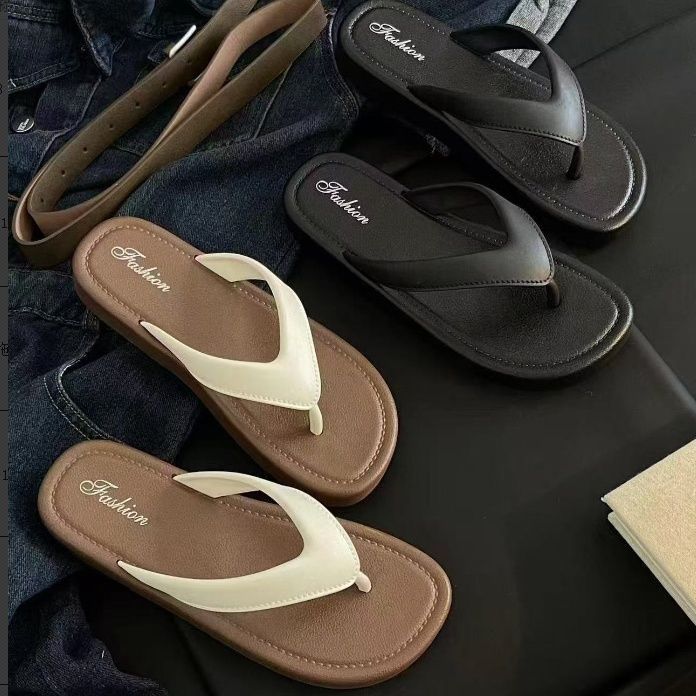 Minimalist Women's Sandals Model 2026