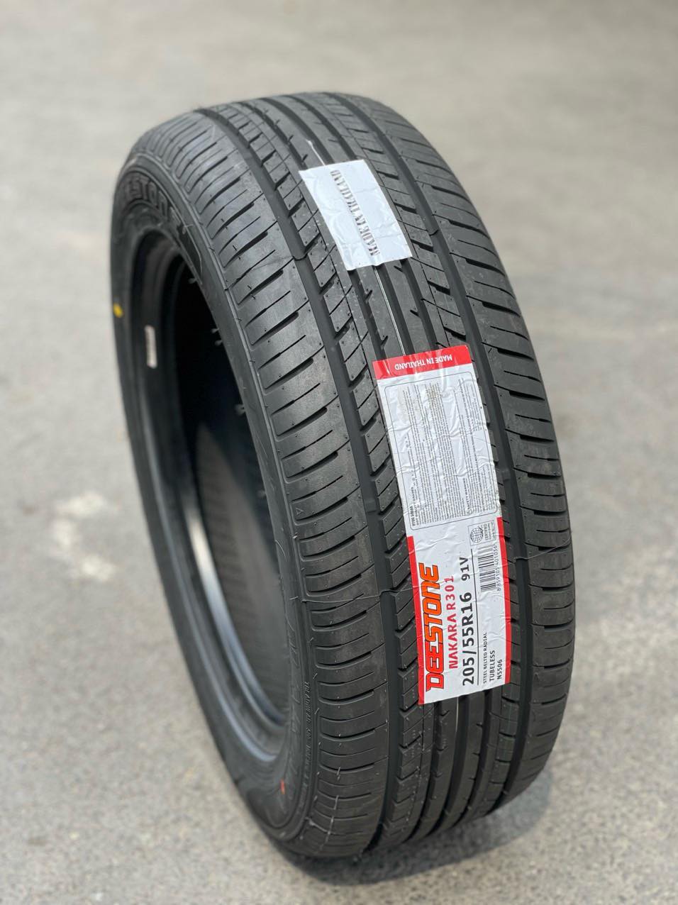 Lốp xe Deestone 205/55R16 R301 (Thái Lan)