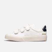 Veja French white shoes: trendy, comfortable for men and women