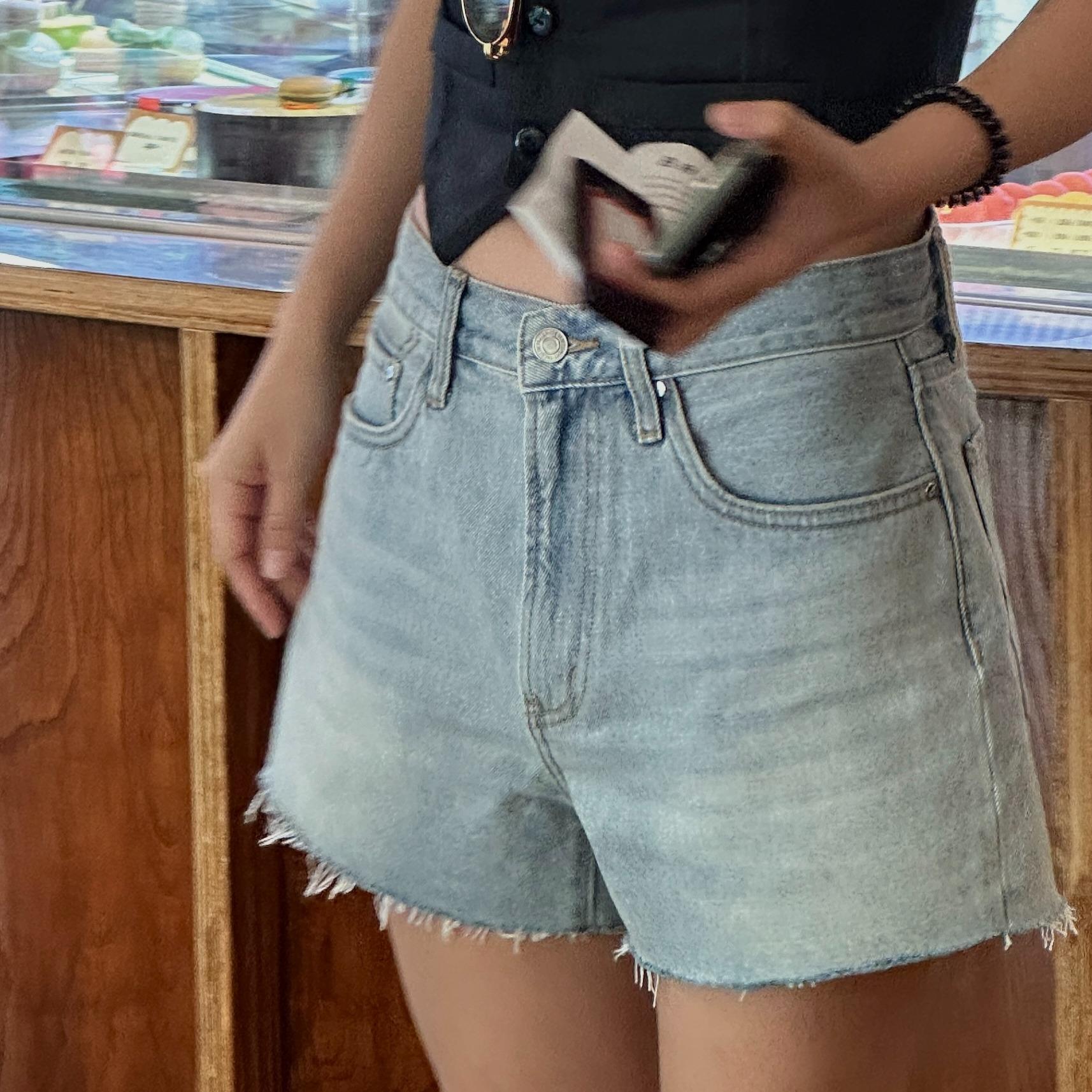 TheBlueTshirt - Quần shorts jeans nữ lưng cao - Golden Hour Shorts - Blue Wash
