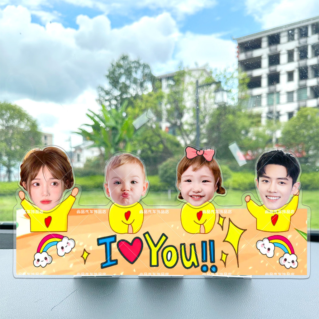 Standee Lắc Đầu Gia Đình 3 người in theo yêu cầu Để Bàn Trang Trí ghép mặt theo yêu cầu