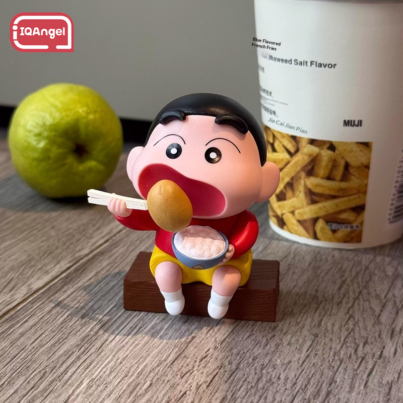 IQANGEL Crayon Shin-chan Eating Potato Cartoon Desk Ornament Cute Decorative Figurine for Home and Office ราคา 89 บาท*ส่งฟรี
