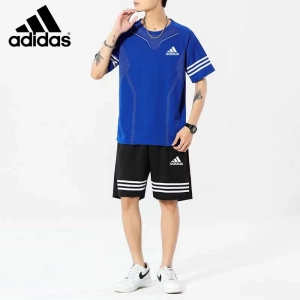 ราคาทั้งชุด！Adidasใหม่ผ้าระบายอากาศสำหรับผู้ชายกีฬาและการพักผ่อนแขนสั้นเสื้อยืดกางเกงขาสั้นสูท