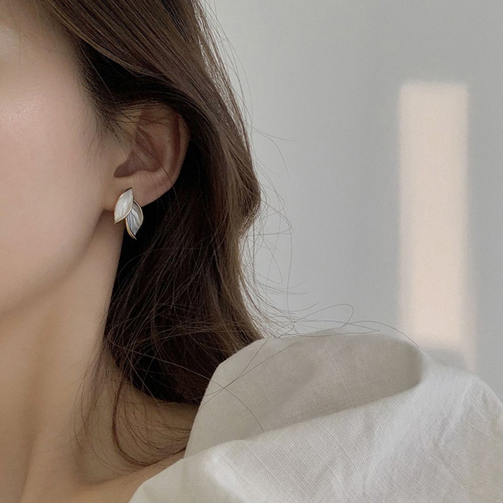 GAYE SPORTS Women Ins Style Simple Design Alloy Earring Leaf Type Ear Studs Jewelry
