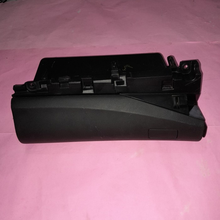 laci dasboard atas inova reborn dan venturer part original TOYOTA Harga  665,000 Ringgit*Penghantaran Percuma