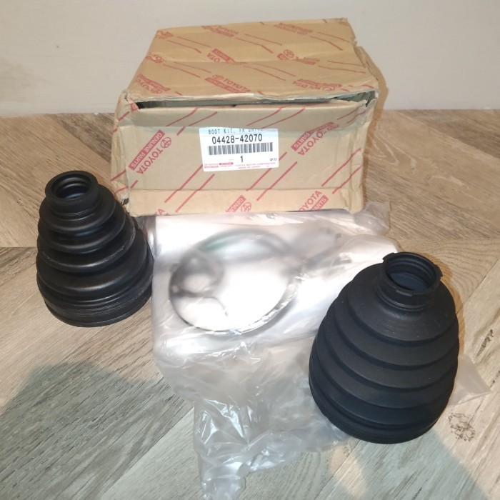 bot Kit Drive Shaft Karet boot As Roda Depan LEXUS RX350 04428-42070 Harga 1,860,000 rupiah*Gratis Ongkir