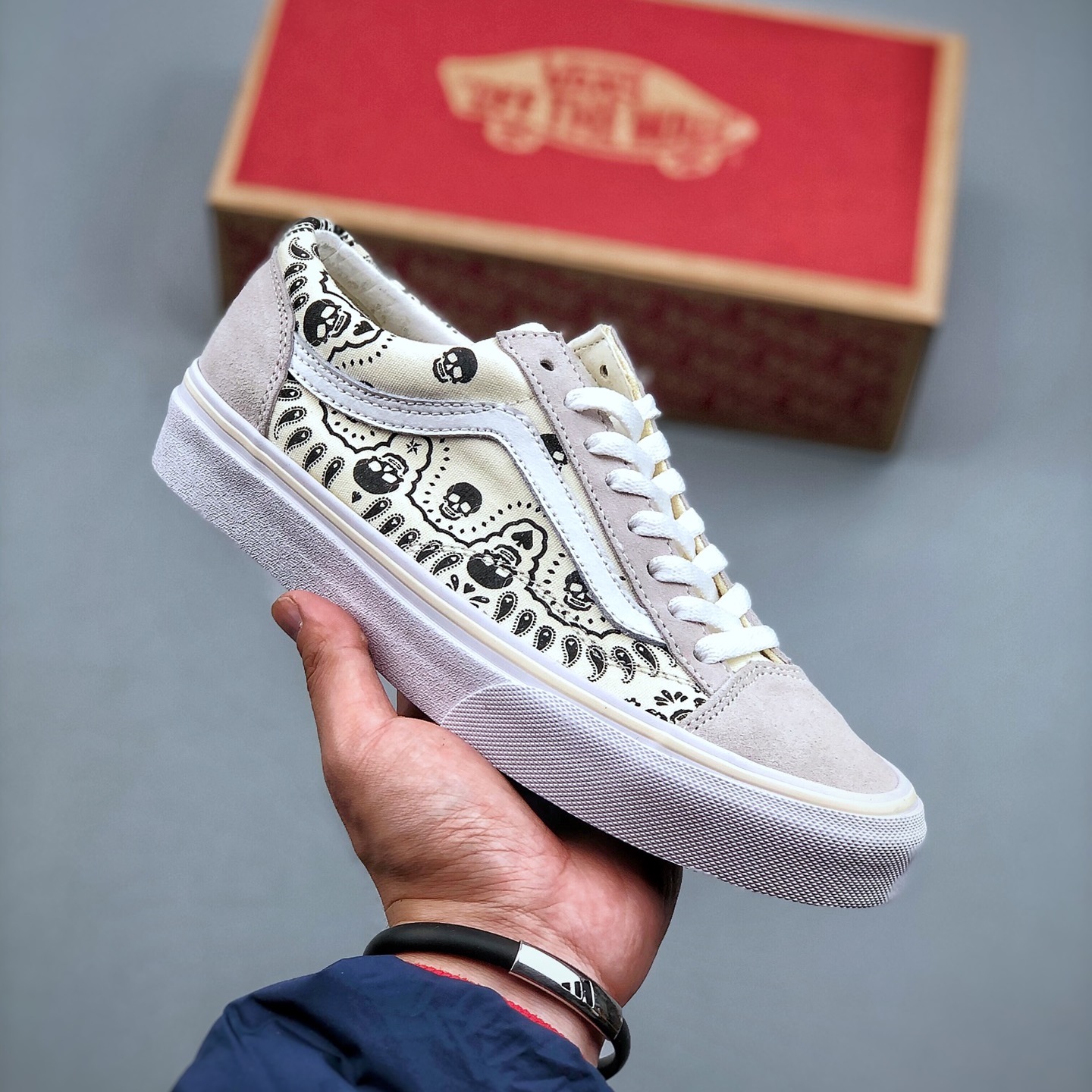 wide white vans