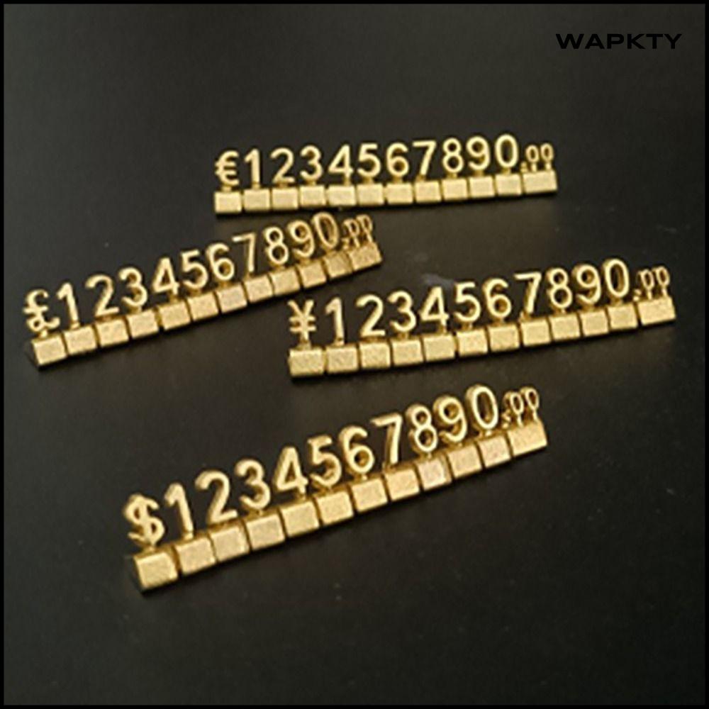 WAPKTY โลหะผสมสังกะสี ป้ายราคา 3 มิติ ทอง/เงิน การออกแบบทรงลูกบาศก์ ป้ายแสดงราคาตัวเลข นำกลับมาใช้ใหม่ได้ ปรับได้ สัญลักษณ์เงินหยวน ดอลลาร์ ยูโร และปอนด์ ร้านขายเครื่องประดับ ราคา 551 บาท*ส่งฟรี