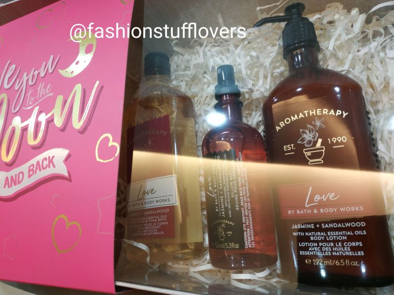 Buy BATH AND BODY WORKS Aromatherapy LOVE - ROSE & VANILLA Premium Gift Set - Body Wash & Foam Bath - Body Lotion and Pillow Mist - Full Size Singapore