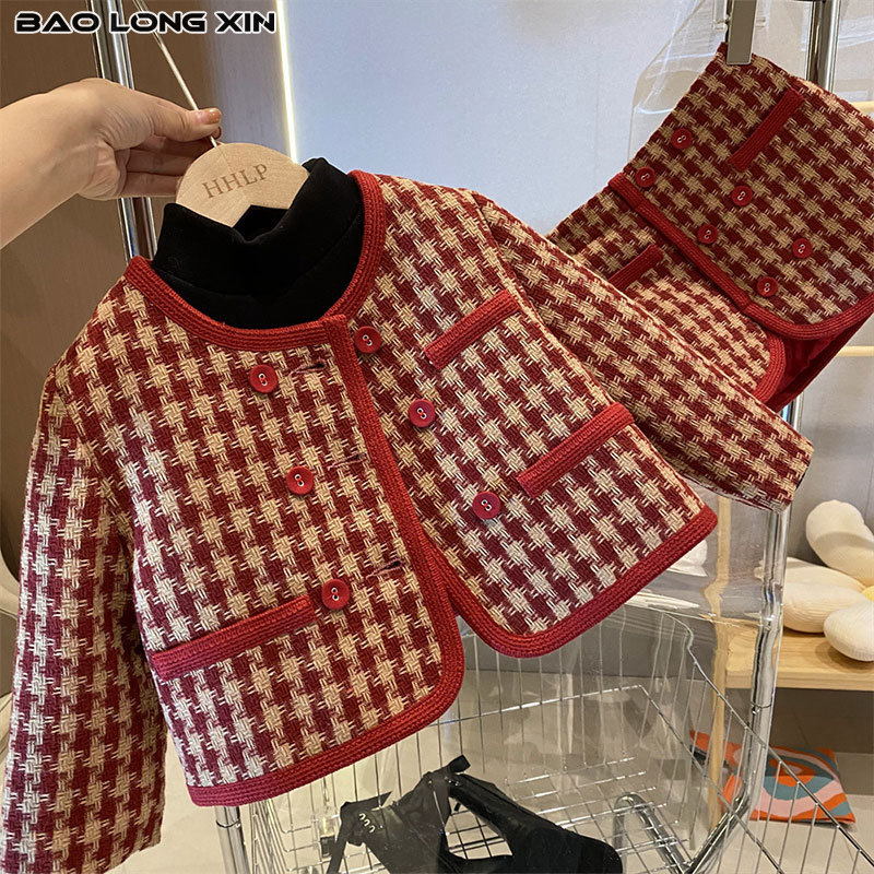 BAOLONGXIN Girls fashion jacket set New winter girl's red plaid cotton coat Children's plaid jacket + skirt Comfortable and warm ราคา 515 บาท*ส่งฟรี