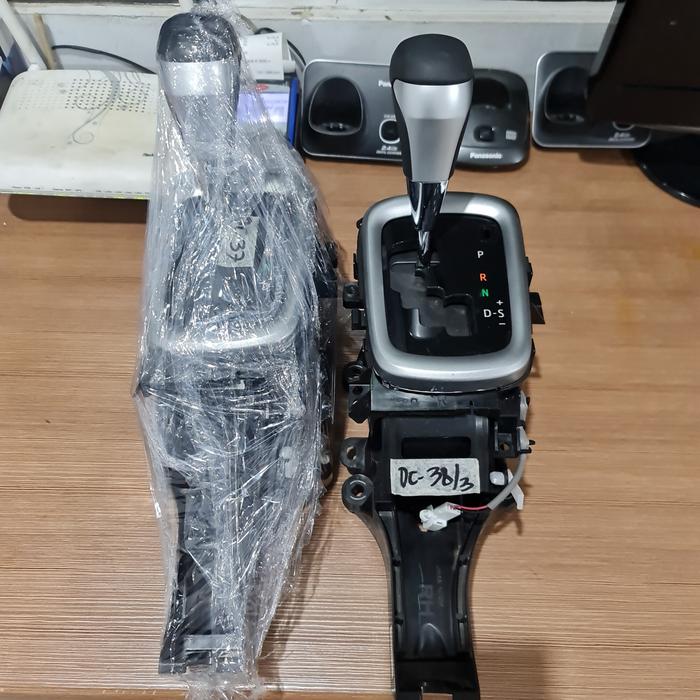 TONGKAT SHIFTER MATIC TOYOTA HILUX REVO 2GD 2.400CC-LULASHOP58 Harga 2,470,000 rupiah*Gratis Ongkir