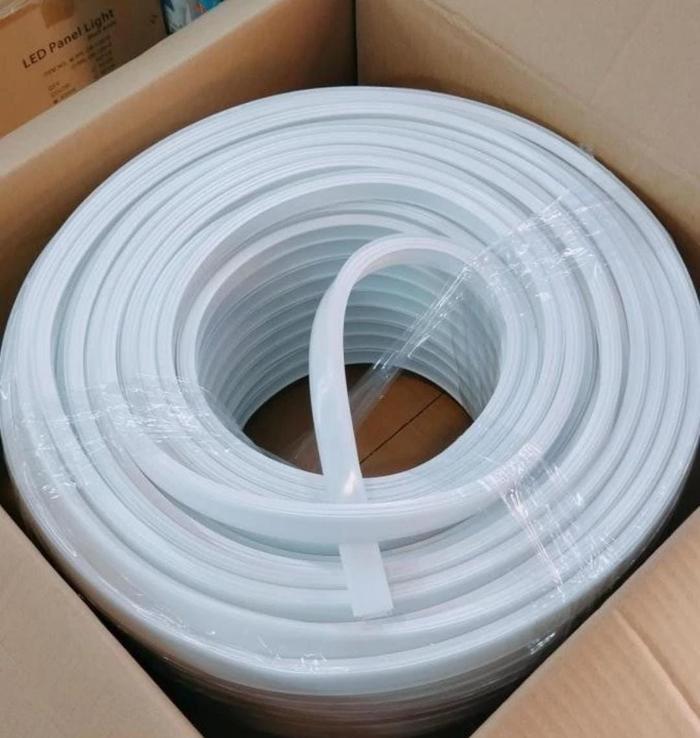 COVER LED STRIP FLEXIBLE PUTIH HITAM 15X10 12X10 16X16 12X12 100M 200M 100 METER 200 METER COVER STRIP LED SILICON SUSU Harga 2,650,000 rupiah*Gratis Ongkir