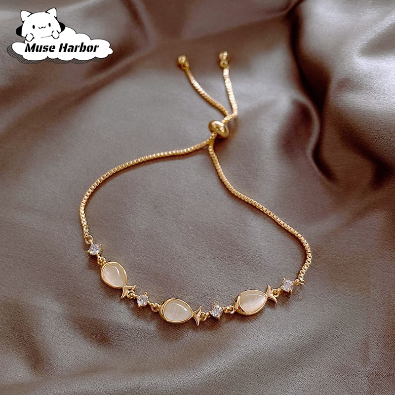 Muse Harbor สร้อยข้อมือผู้หญิงสไตล์เกาหลีหรูหราเพทายอารมณ์เครื่องประดับมือ ราคา 25 บาท*ส่งฟรี