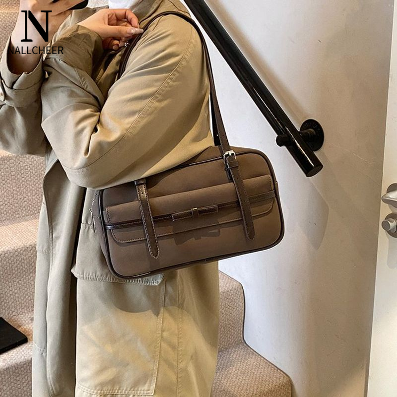 Women's Handbag Fashion Bowling Bag Zipper Closed Design Sewing Line Shoulder Bag
