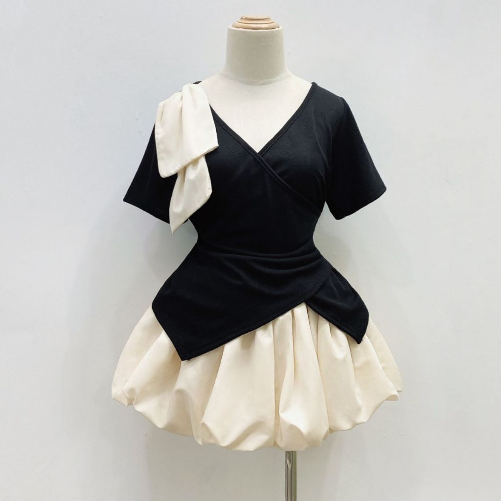 Set bộ Bigsize Nữ áo kiểu cổ tim vạt xẻ kèm chân váy bí ngô dáng bồng có quần bảo hộ vải mềm mát co giãn- SET947