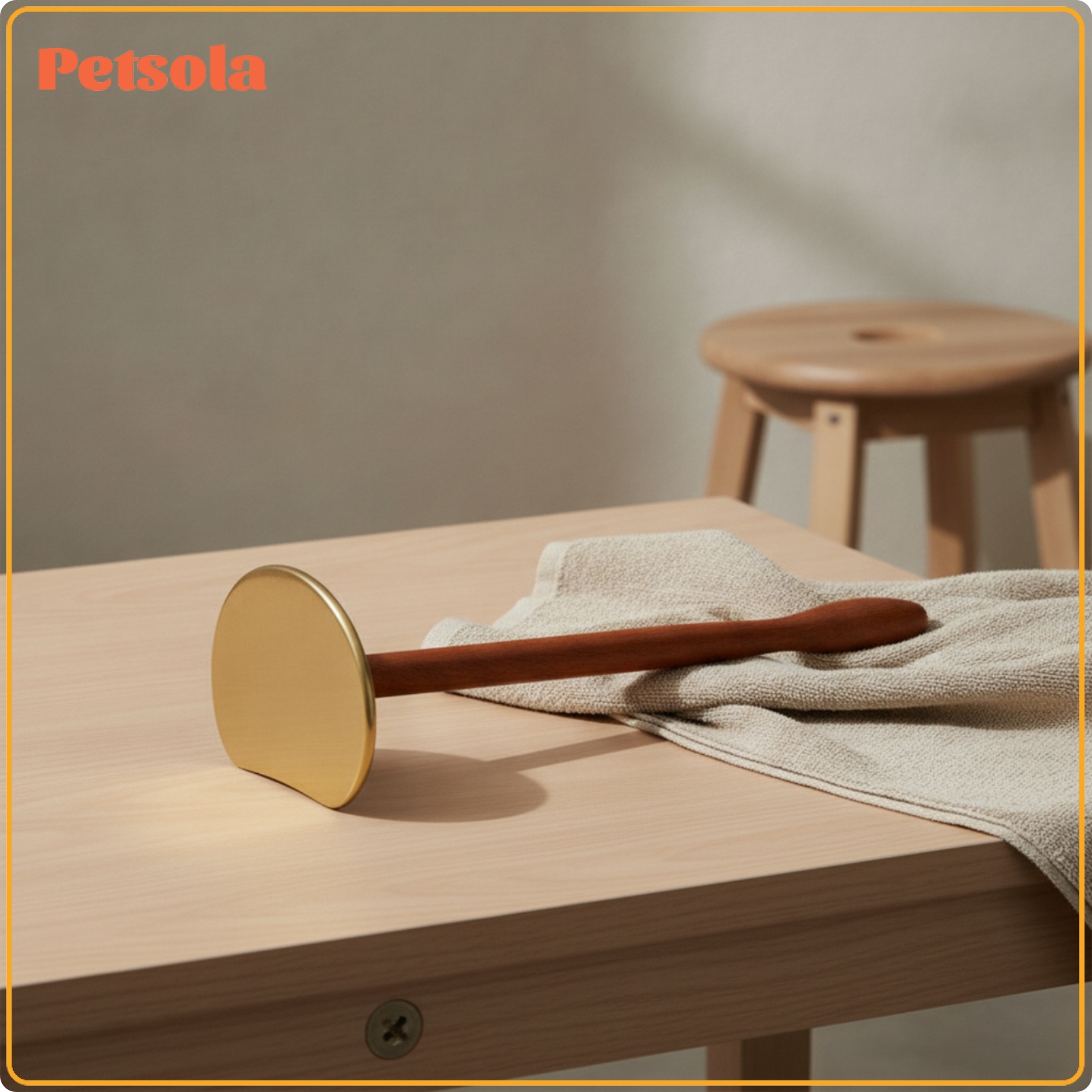 petsola Polished Brass Gua Sha Tool Easy to Clean Gua Sha Board with Wooden Handle at-Home Metal Scraping Board Self Massage ราคา 3,594 บาท*ส่งฟรี