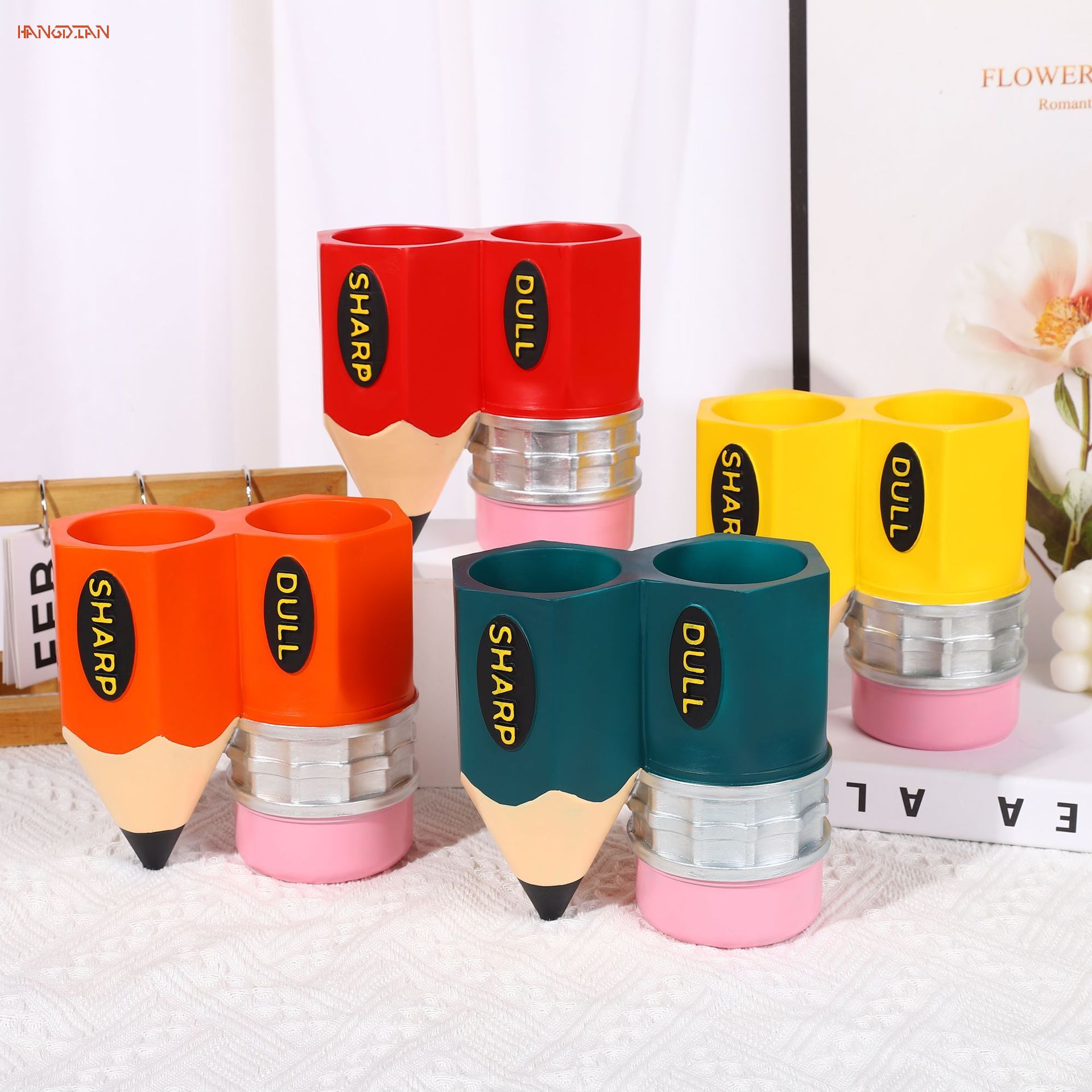 HANGDIANHộp lưu trữ sáng tạo bàn học hộp đựng bút chì vui vẻ Hộp đựng bút chì hộp đựng bút chì nhựa