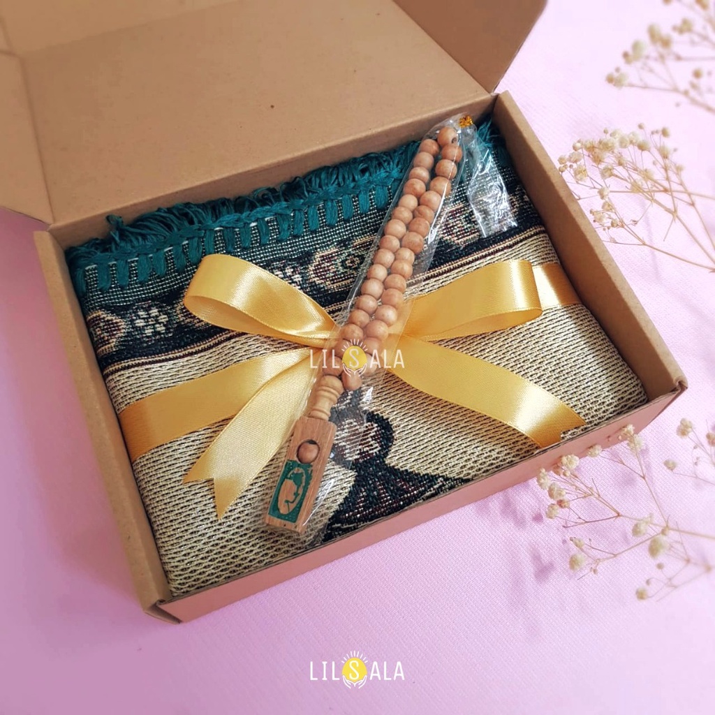 Grosir 20pcs BSR Sajadah Turki Travel Dewasa Kemas Box Free Tasbih Kayu untuk Akikah, Tahlilan, Lebaran, Oleh-Oleh Haji, Kado Wedding Harga  580,000 rupiah*Gratis Ongkir