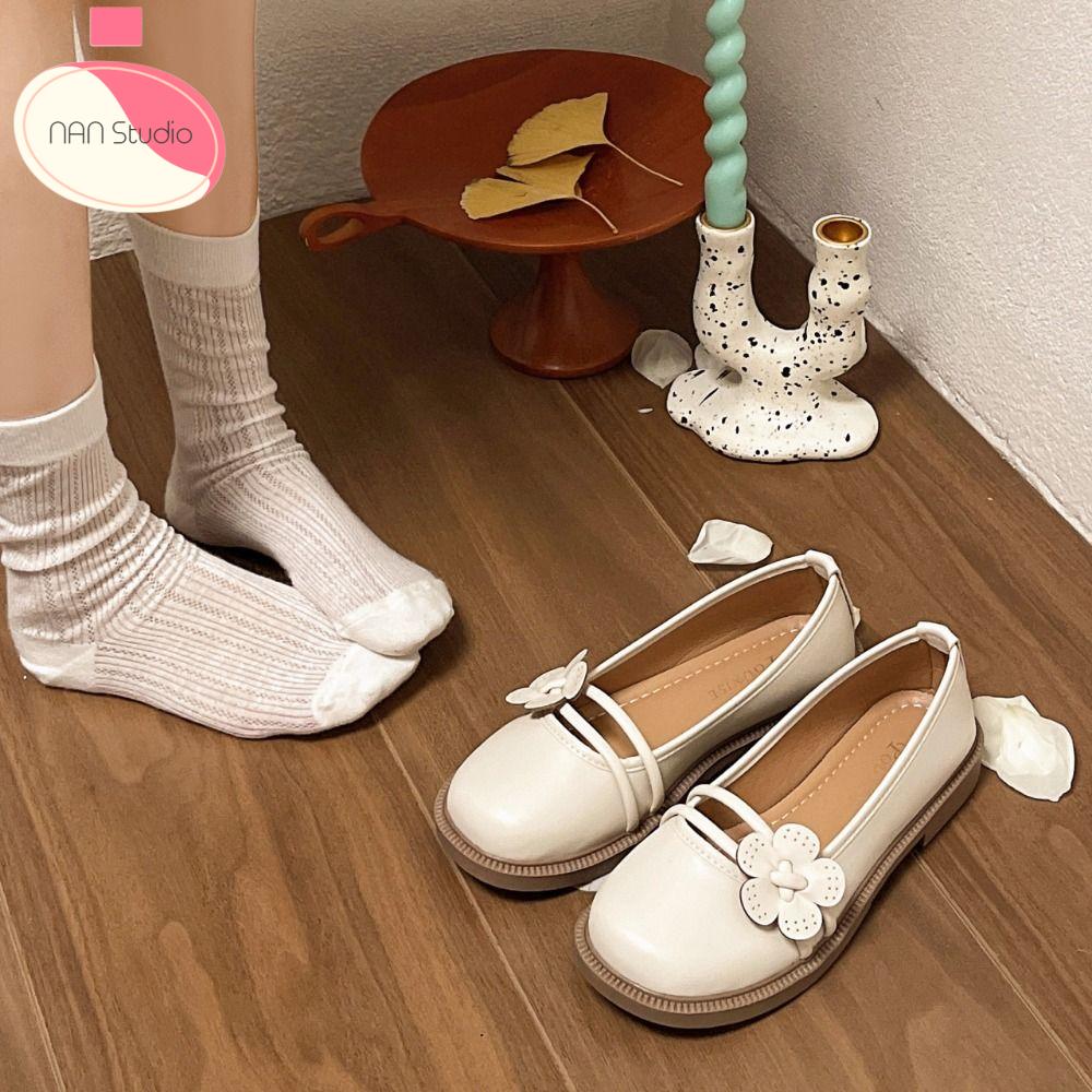 LYGJZC Da PU Giày Mary Jane Giày gót thấp Bông hoa Giày bệt mũi tròn Phong cách retro Thời trang đường phố Giày đơn Phụ nữ