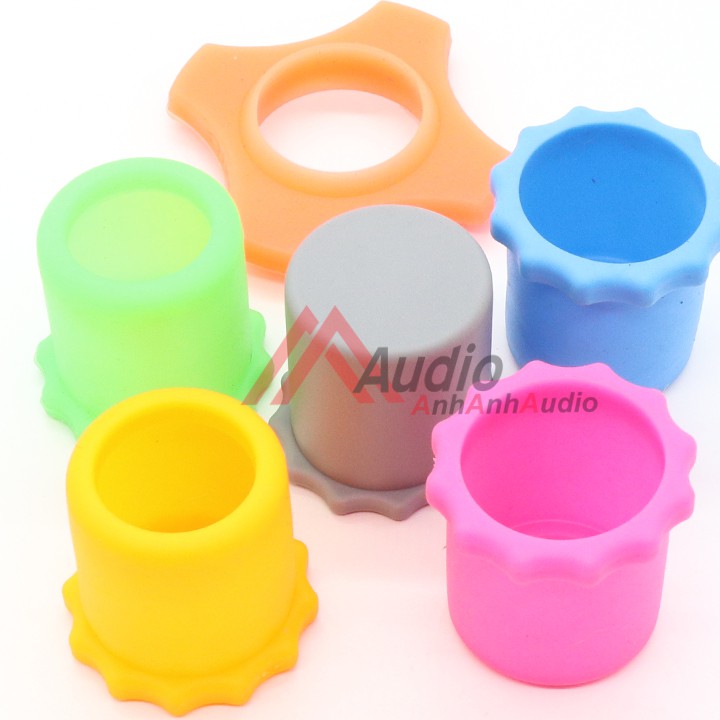 1 bộ chống lăn cho micro , 1 bộ gắn 1 cây micro gồm 1 vòng 1 chén