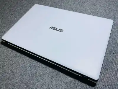 Laptop Cũ Rẻ Asus X553MA Trắng Mỏng Nhẹ Ram 4gb / ổ 500gb / Màn 15.6 Làm Văn Phòng