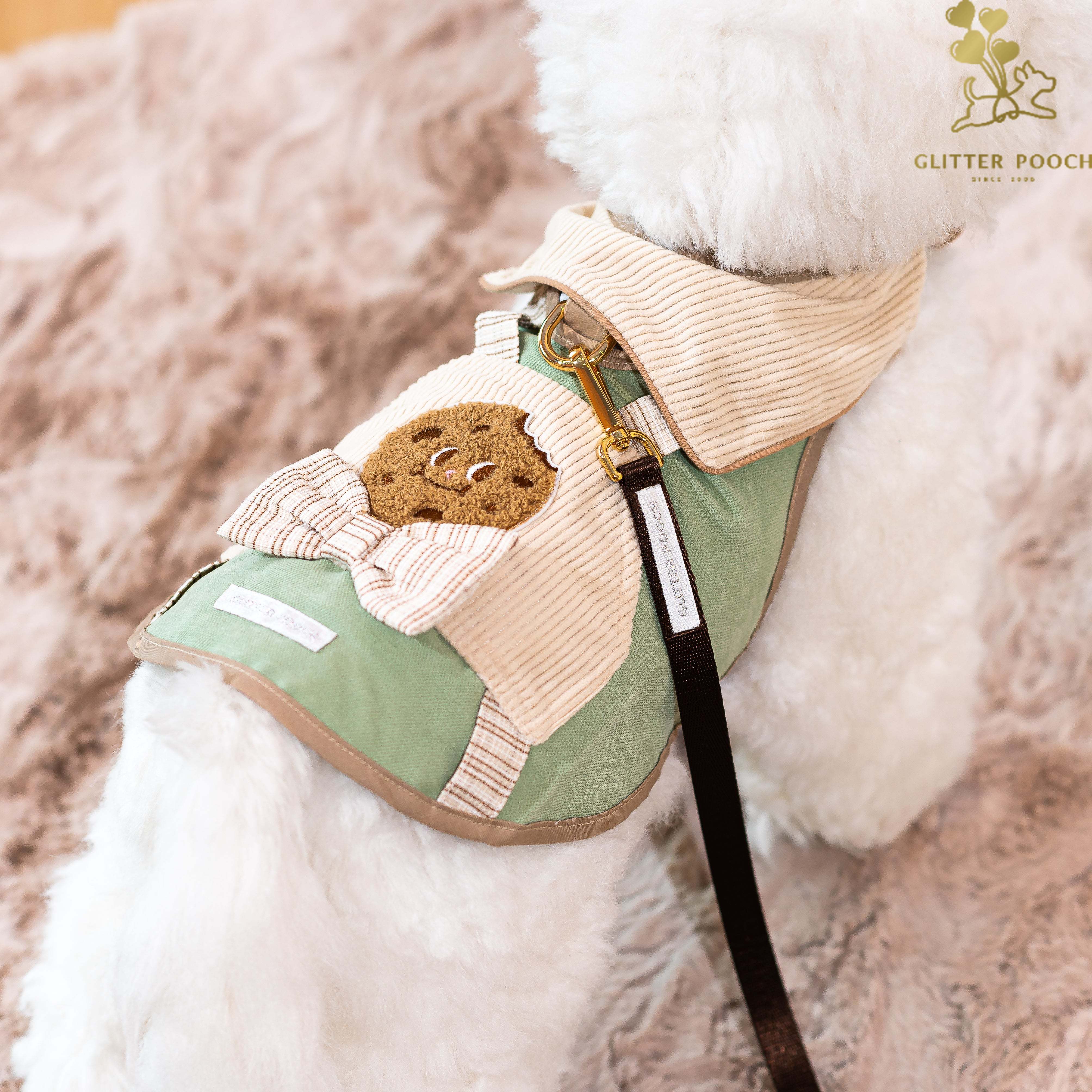 Glitter Pooch Harness ชุดรัดอก สายจูง เสื้อผ้า สุนัข, หมา, แมว, สัตว์เลี้ยง พร้อม สายจูง รุ่น Buttercup Crunchies ราคา 950 บาท*ส่งฟรี