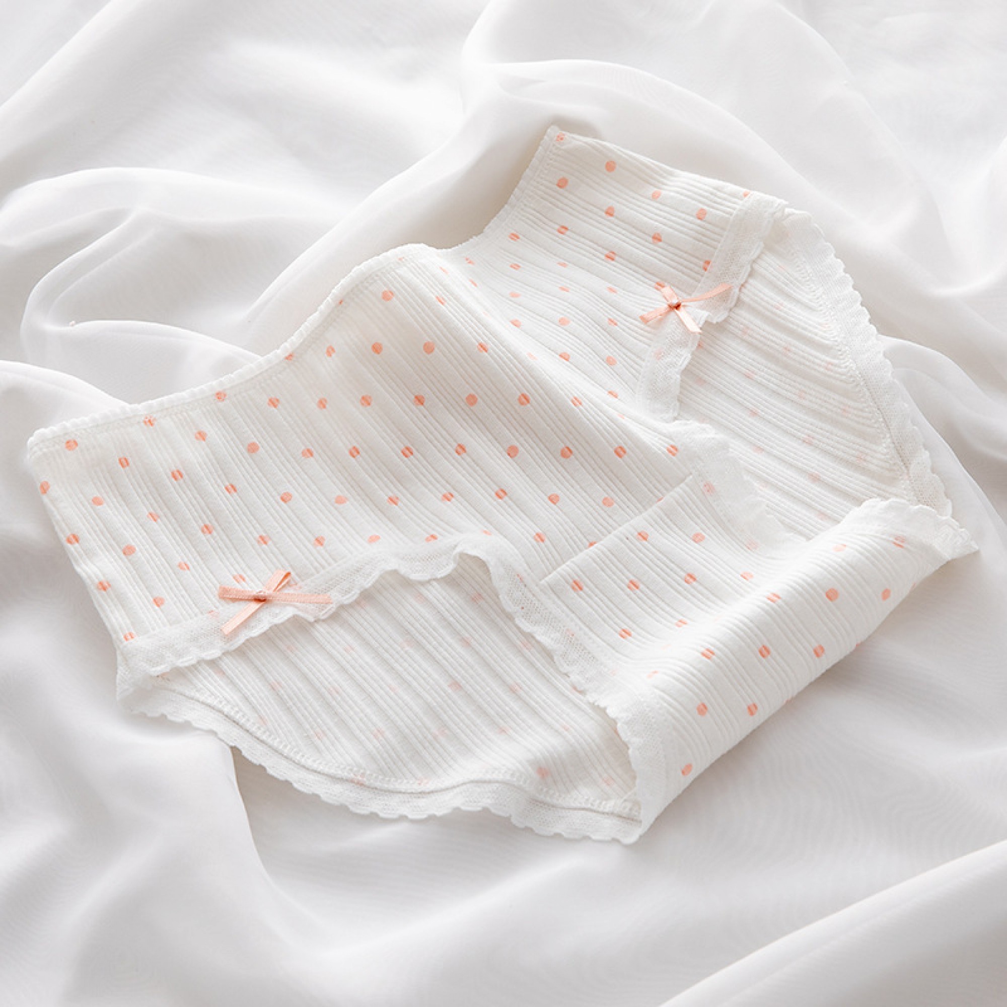 Quần Lót Nữ Lolita Màu Hồng  Quần Lót Cạp Trễ Ren Hoa  Nền Trắng Chấm Bi GT L Shop goya190vn