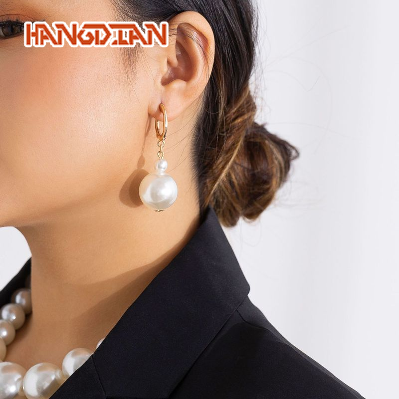 HANGDIAN Elegant Pearl Necklace with Geometric Design, Vintage Chic Style for Women ราคา 42 บาท*ส่งฟรี