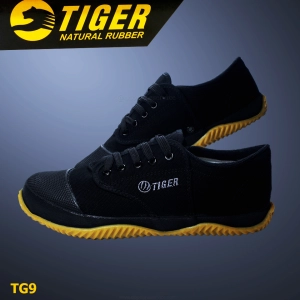 ภาพหน้าปกสินค้าTIGER รองเท้าผ้าใบ รองเท้าพละ รองเท้าผ้าใบนักเรียนชาย รองเท้าวิ่ง  รองเท้าฟุตซอล ออกกำลังกาย เพื่อสุขภาพ รุ่น TG9 (Size 31-43) ที่เกี่ยวข้อง