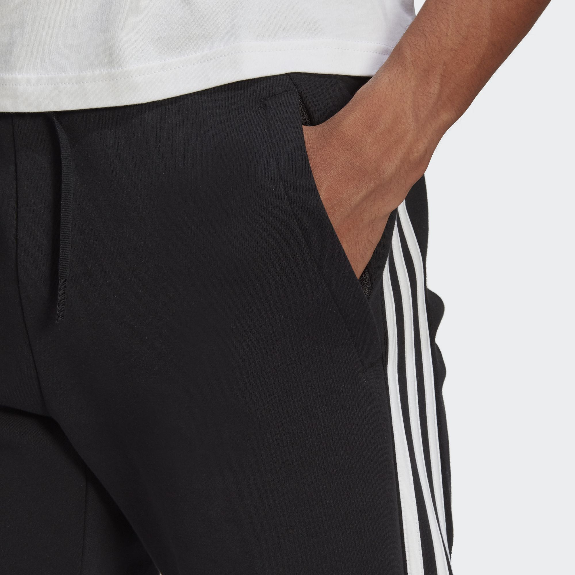 adidas NOT SPORTS SPECIFIC adidas Sportswear 3-Stripes Sweat Pants ผู้ชาย สีดำ GM6462