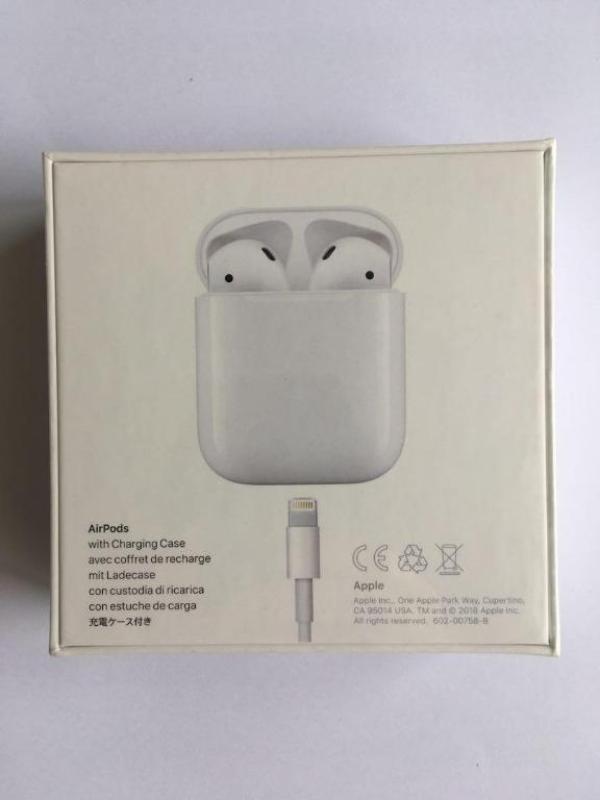 Brand New USA BNIB Apple Airpods earphones 2nd Generation wireless earphones with charging case Singapore