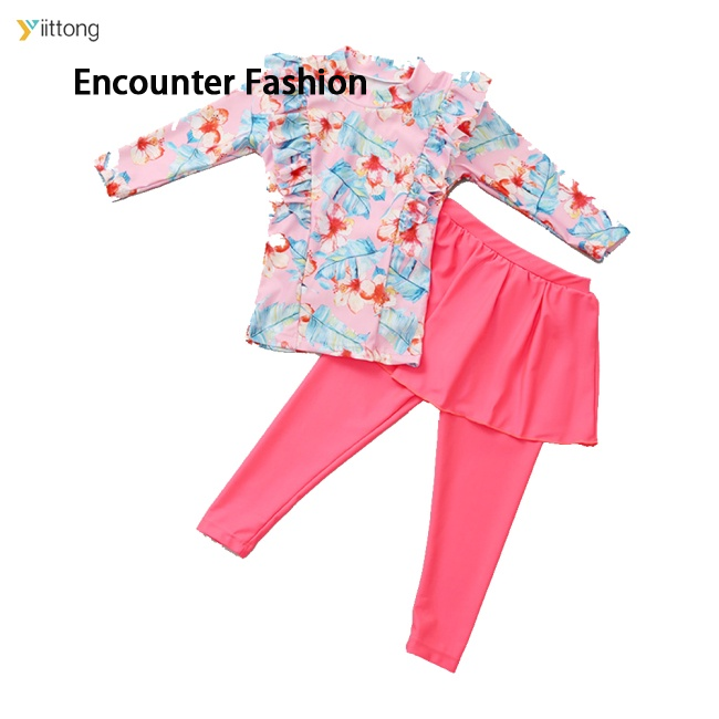 2-piece swimsuit, long sleeves, sun protection+solid color pants, printed floral pattern, suitable for girls ราคา 149 บาท*ส่งฟรี