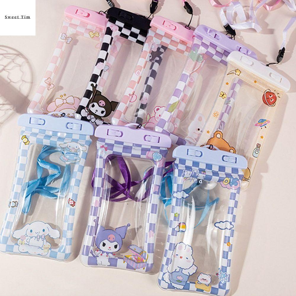 SWEET TIM เคสกันนํ้าสงกรานต์ โปร่งใสโปร่งใส กระเป๋าใส่โทรศัพท์มือถือกันน้ำ หน้าจอสัมผัสหน้าจอ คุโรมิเมโลดี้ กระเป๋าใส่โทรศัพท์แบบห้อยคอ น่ารักน่ารักๆ เทศกาลโรยน้ำ ฝาครอบแห้งโทรศัพท์ลอย กระเป๋าใส่ของ ราคา 28 บาท*ส่งฟรี