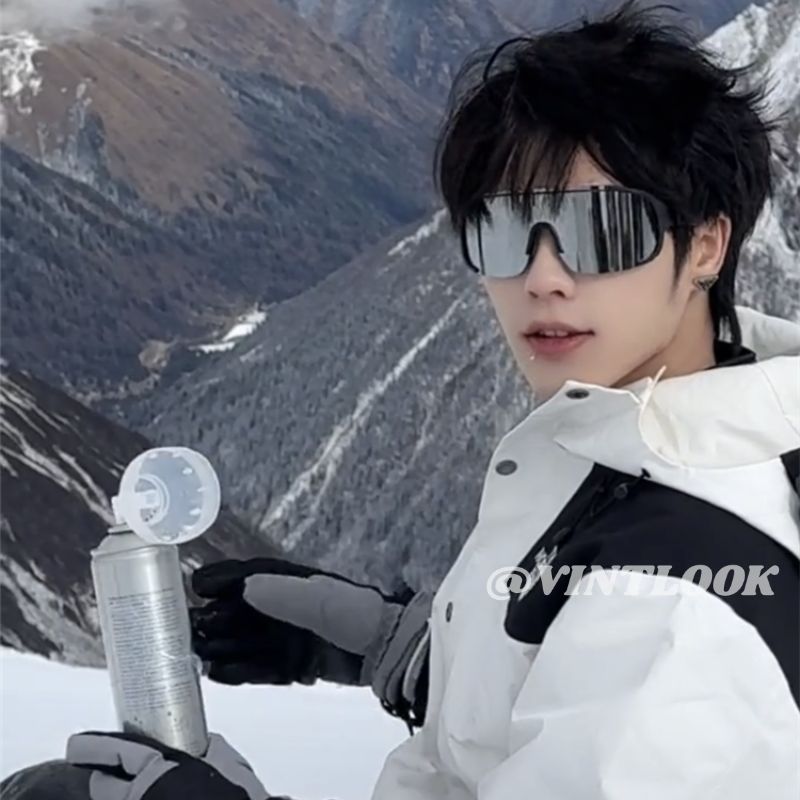 VINTLOOK Ski Goggles for Round, Square, and Long Faces - Perfect for Winter Sports ราคา 25 บาท*ส่งฟรี