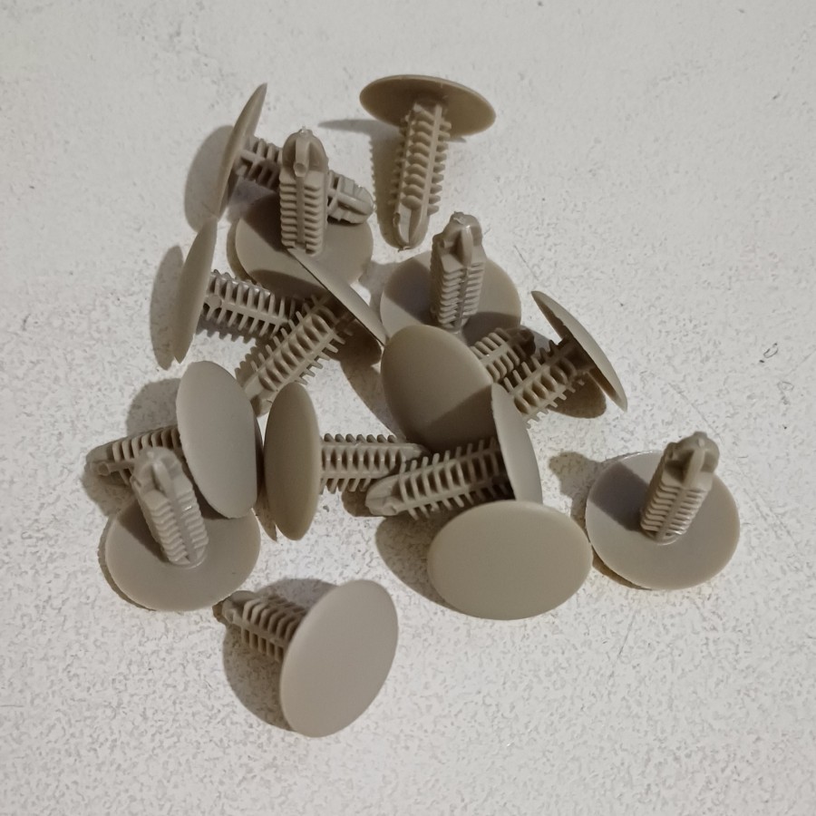 kancing klip plafon avanza xenia grandmex universal Harga 1,000 rupiah*Gratis Ongkir