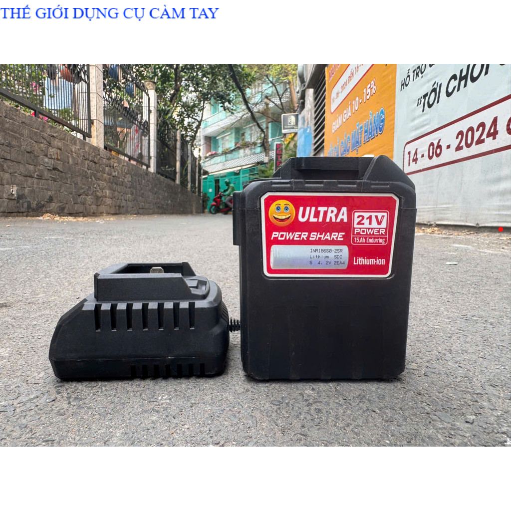 ( HỎA TỐC ) Pin UTRA SAMSUNG 30cell 21v - 15Ah D, Chân pin phổ thông 4cm, Có đèn báo pin THẾ GIỚI DỤNG CỤ CẦM TAY GIÁ SĨ