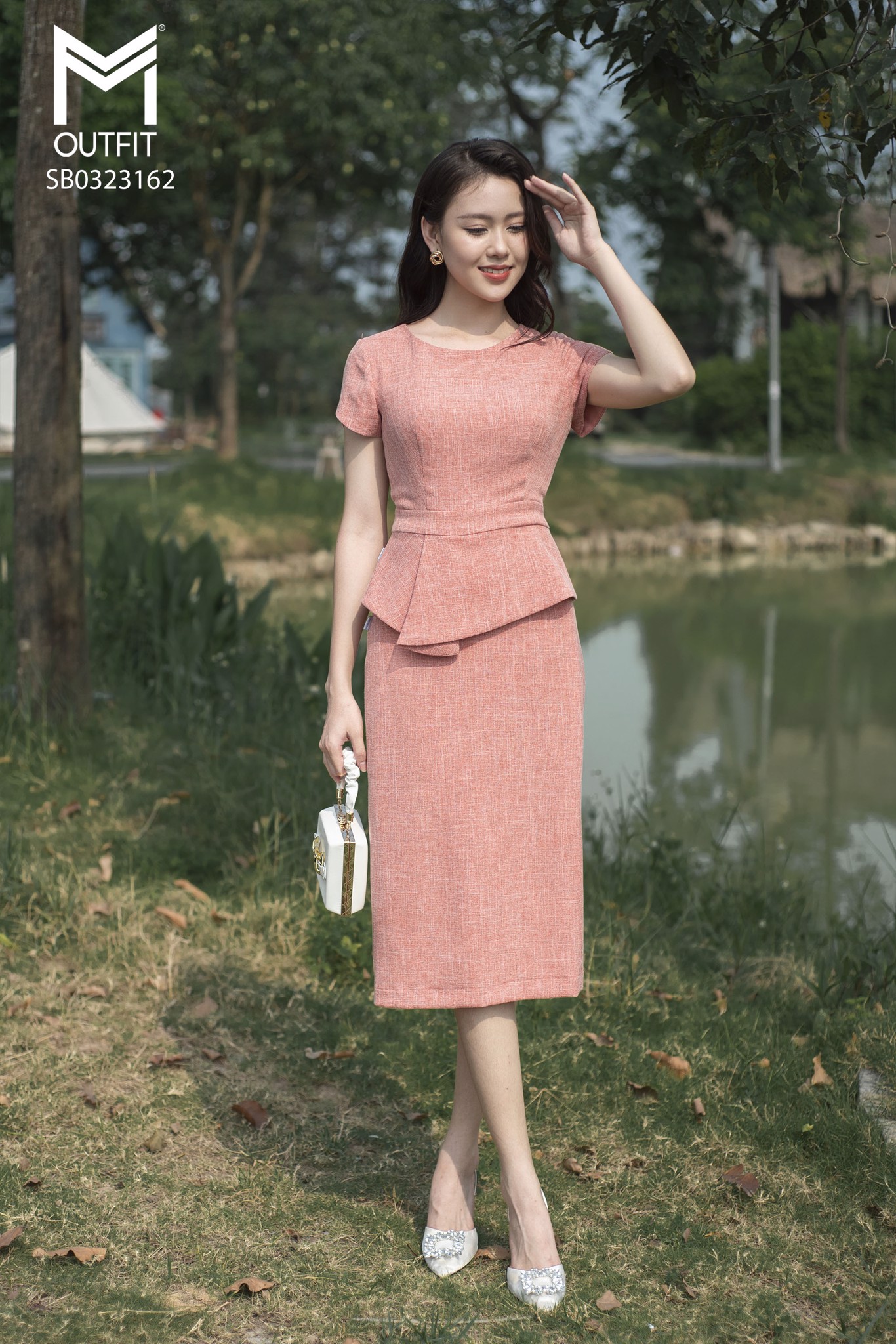 Set bộ áo peplum + chân váy dáng bút chì thẳng