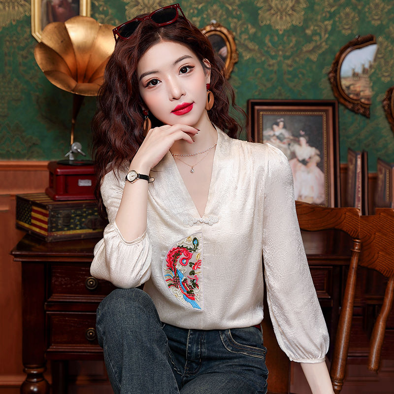 LUNAáo girl phố nữ set đồ nữ đẹp  Áo sơ mi thêu kiểu Trung Quốc mới sang trọng Nữ 2024 mùa thu mới k