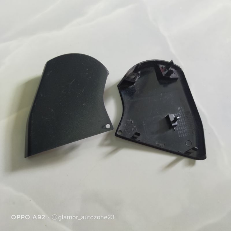 cover spion bawah tutup kaki spion bawah Fortuner vrz original 1pcs Harga  25,000 Ringgit*Penghantaran Percuma