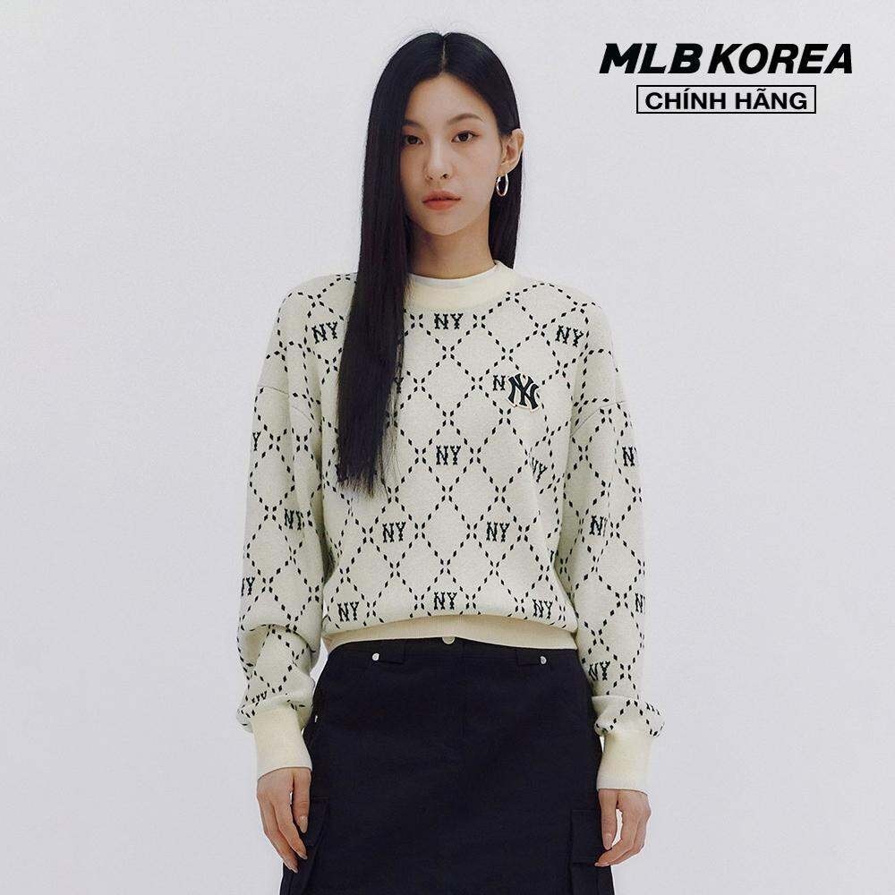 MLB - Áo sweater nữ cổ tròn tay dài Diamond Monogram 3FKPM0134-50CRD