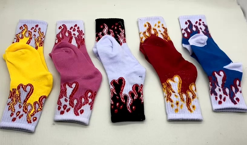 kaos kaki anak motif ap1/kaos kaki oldschool anak motif ap1