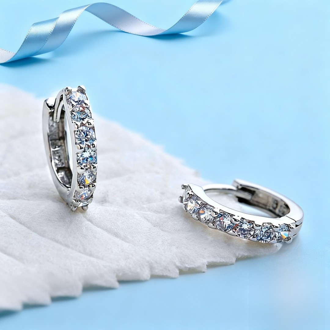 Noble Fashion 925 Sterling Silver Earrings 10mm Circle Zircon Hoop Earring for Grils Woman Lady Wedding Jewelry 